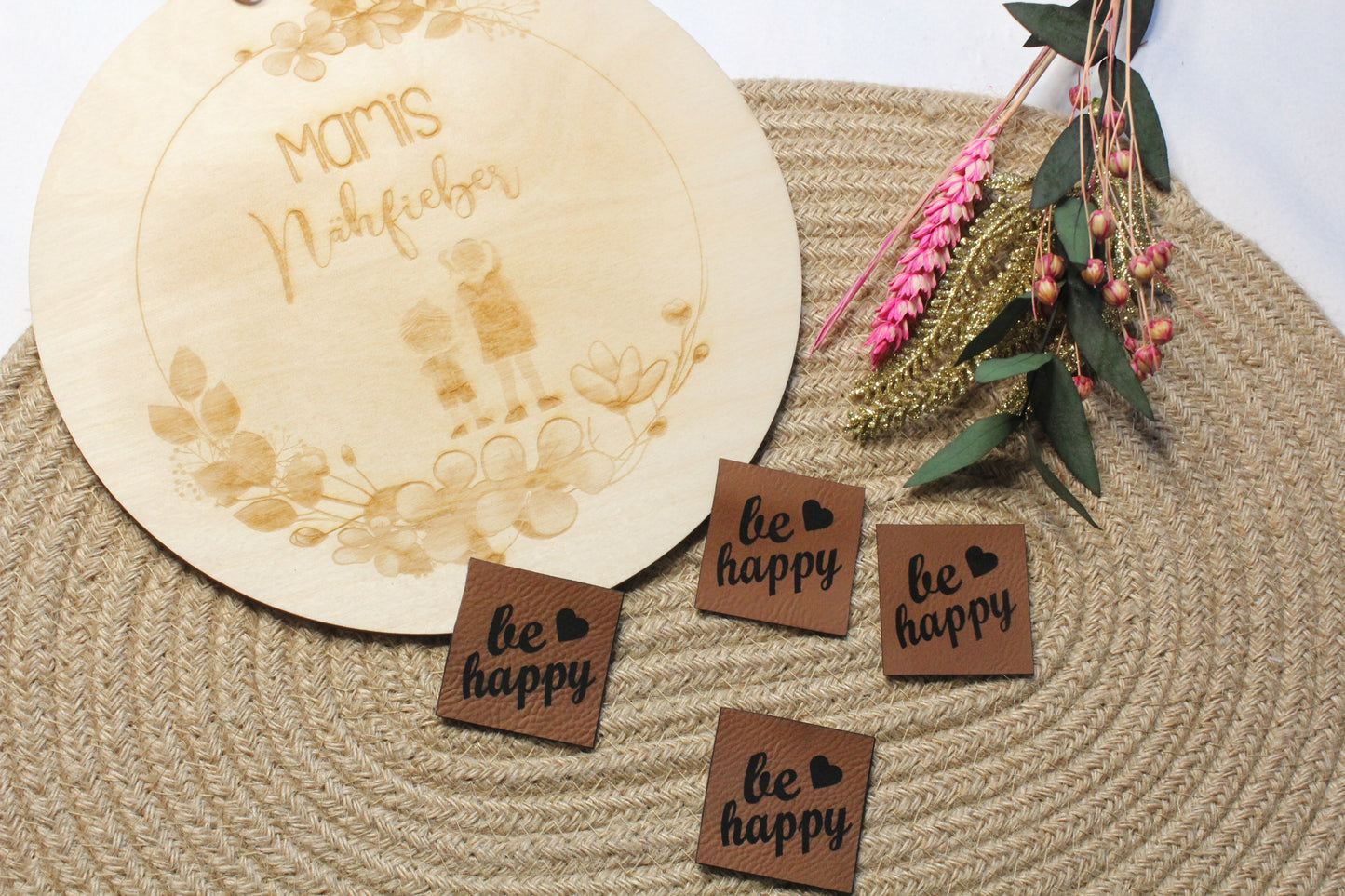 Lederlabel "be happy" 4 x 4 cm